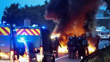 Al menos 75 detenidos en las primeras protestas que hoy pretenden paralizar Francia