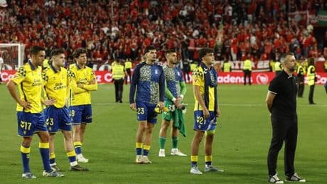 La UD Las Palmas consuma su séptimo descenso a Segunda División en 75 años de historia