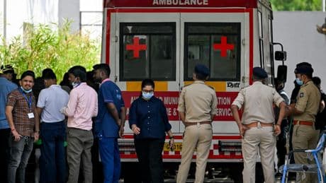 Crash du vol Air India 171 : l’identification des victimes se poursuit, début des funérailles