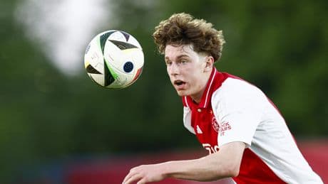 Ajax verhuurt Jan Faberski (19) seizoen aan PEC Zwolle