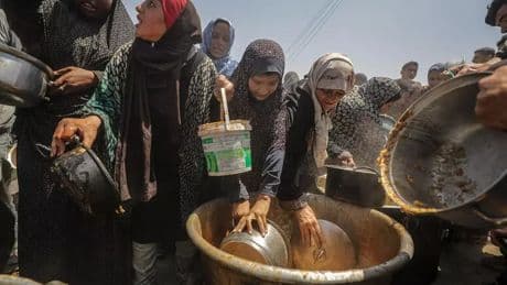Gaza, stop di un giorno agli aiuti umanitari: misure di sicurezza dopo le sparatorie