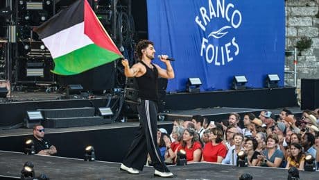 Drapeaux palestiniens, déprogrammations, slogans... Les festivals d’été rattrapés par la guerre à Gaza