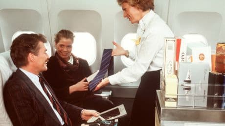 Aus nach 60 Jahren: Lufthansa schafft den Bordverkauf ab