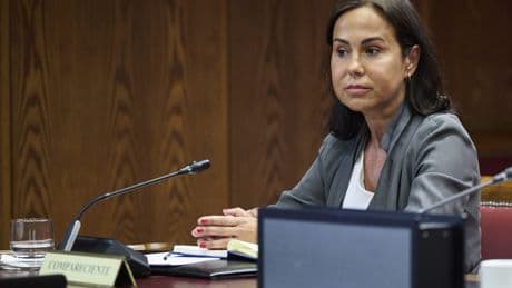 El juez investiga si Pardo de Vera cometió hasta cinco delitos en adjudicaciones irregulares