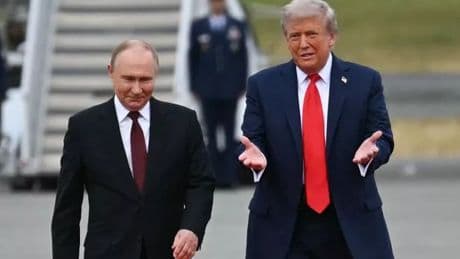 Donald Trump 'whispers "I'll help you" to Vladimir Putin' before meeting in major WW3 warning