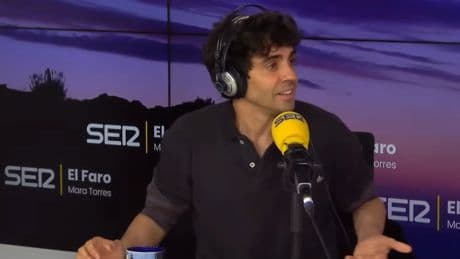 Javier Ambrossi habla de la admiración que siente por su hermana, Macarena García: &quot;Tuve que superar primero la envidia&quot;