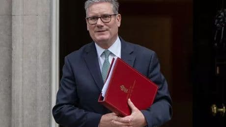 Keir Starmer calls back ministers from holiday for emergency Gaza Cabinet meeting