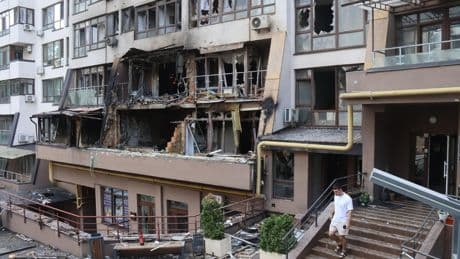 Guerre en Ukraine, jour 1245 : Paris espère une rencontre Poutine-Zelensky, négociations à Istanbul