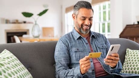 Bank offers new 4.25% interest rate on Cash ISA and earns 'excellent' rating