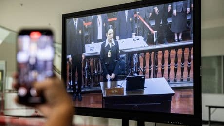 En Thaïlande, la destitution de la première ministre ouvre une grave crise politique
