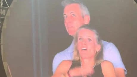 La infidelidad en los tiempos de la 'kiss cam'
