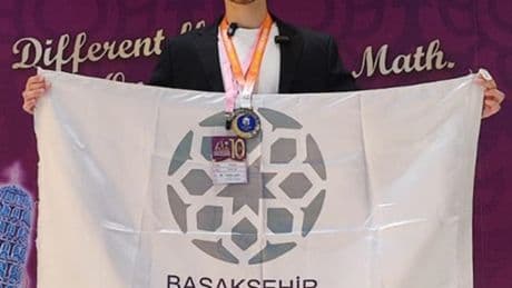 Lise öğrencisi matematik yarışmasında dünya üçüncüsü oldu