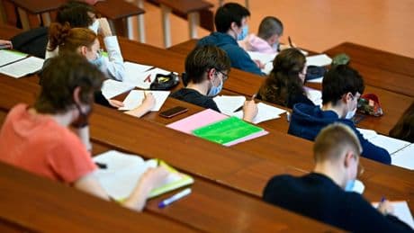 16 Prozent der Studierenden brauchen eine Stunde oder länger zur Hochschule