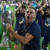 PSG-coach Luis Enrique gaat onderuit op racefiets en moet operatie ondergaan
