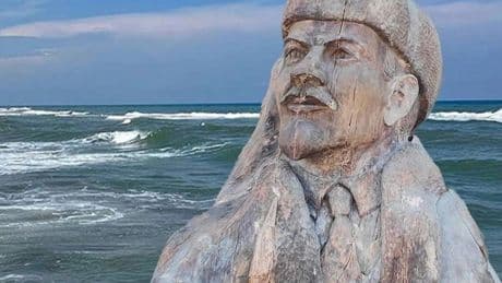 32 yıl sonra bulundu: Lenin heykeli Akçakoca’da halkla buluşuyor