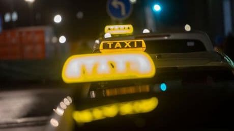 Berliner Taxi-Branche: Taxi-Innung feiert Geburtstag - mit angezogener Handbremse