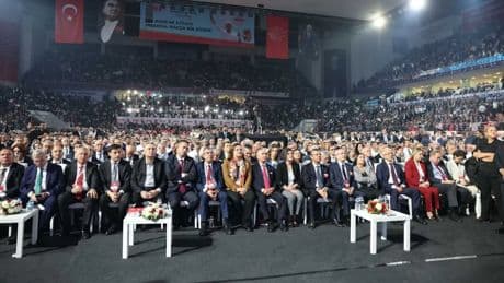 SON DAKİKA | CHP’de koltuk savaşı başlıyor! Partili kaynaklar: ‘Herkesin gözü şaibeli kurultay davasında’