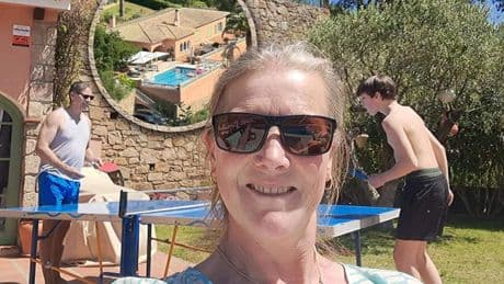 Sonja (55) kocht Spaans droomhuis: ’Anderhalve ton ónder de vraagprijs en op loopafstand van het strand’