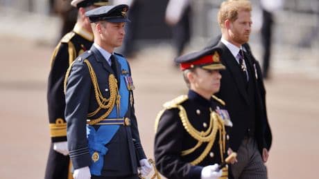 Rosie Roche, prima de William y Harry, aparece muerta junto a un arma de fuego