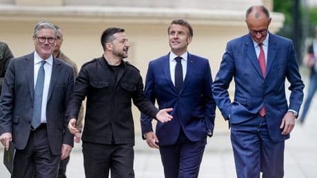 Ukraine-Gipfel: Merz, Macron, Meloni – diese Politiker verhandeln mit Trump