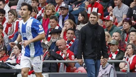 Coudet: "El miércoles ante el Valencia necesitamos que Mendizorroza sea una hoguera"