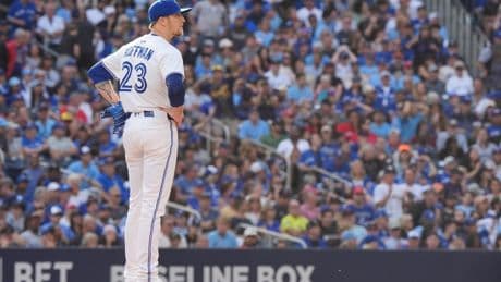 Schneider sticks with Hoffman as Blue Jays’ closer
