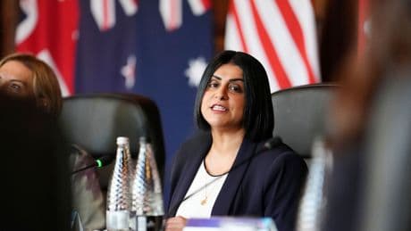 UK could suspend visas from countries that do not agree migrant returns deals