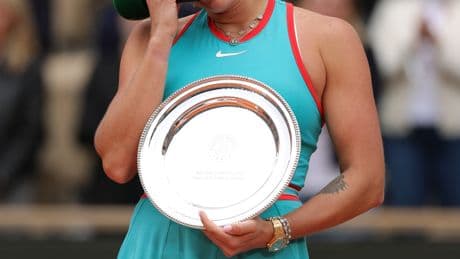Teary Aryna Sabalenka bluntly apologizes for ‘terrible’ performance in French Open loss