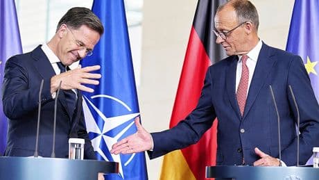 Merz celebra con Rutte los 70 años de Alemania en la OTAN: "Adquiriremos nuevos equipos a gran escala"