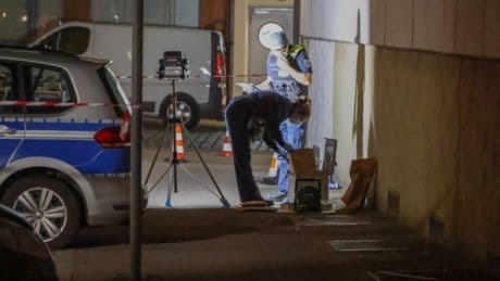 Polizist mit Messer am Hals verletzt - Angreifer wenige Stunden nach der Tat wieder frei