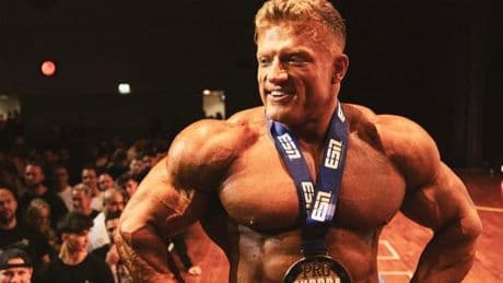 Arnie ist sein großes Vorbild - Wird unser Wunder-Urs der nächste Schwarzenegger?