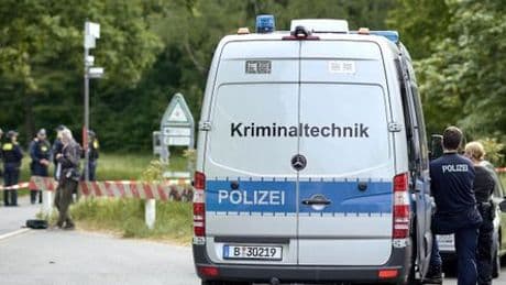 Polizist findet totes Baby auf Gehweg in Berlin