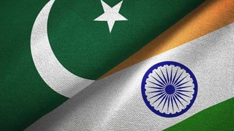 Pakistan ve Hindistan, hava sahaları yasaklarını uzattı