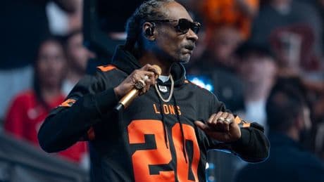 Snoop Dogg performs ahead of B.C. Lions’ home opener