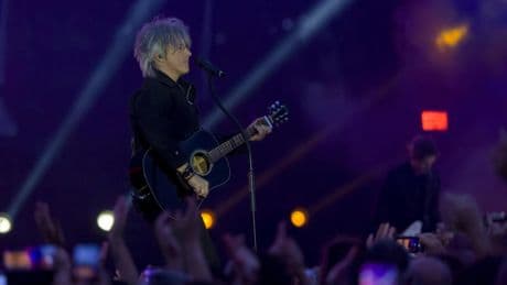 Avec plus d’un million de spectateurs rassemblés lors de sa tournée, Indochine établit un record
