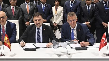 TUSAŞ’tan İspanya’da tarihi HÜRJET imzası…