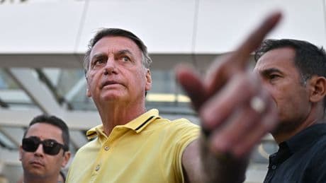 Bolsonaro planeó pedir "asilo político" al Gobierno de Javier Milei, según la Policía brasileña