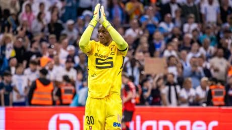 Ligue 1: en vidéo, la très belle ovation du Vélodrome pour Steve Mandanda entré dans les arrêts de jeu