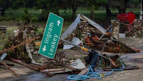 Texas, si aggrava il bilancio dell'alluvione: almeno 82 morti, tra cui 28 bambine