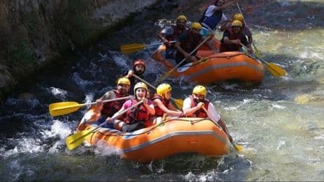 Raftingte  sapık var