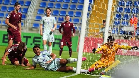 Scots aren't spooked by the eerie atmosphere as they see off stubborn Belarus