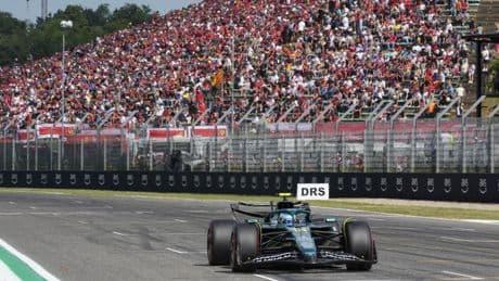 Aston Martin ve luz al final del túnel y Fernando Alonso saldrá quinto en Imola