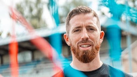 Muniain cambia de rol y de destino