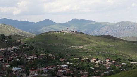 « Se sentir comme un immigré dans sa propre société est affligeant » : en Arménie, ces réfugiés qui refusent d’oublier le Haut-Karabakh