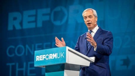 Nigel Farage et Reform UK affichent leurs ambitions au congrés de Birmingham