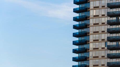 Crise du logement : Brossat et Simonnet veulent pérenniser l’encadrement des loyers