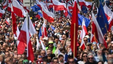 Polen: Großdemonstrationen vor Präsidenten-Stichwahl