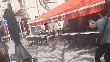 Amok in Marseille - Polizei erschießt Messerangreifer vor Imbiss