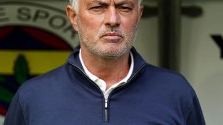 Mourinho'dan kadroda 7 değişiklik