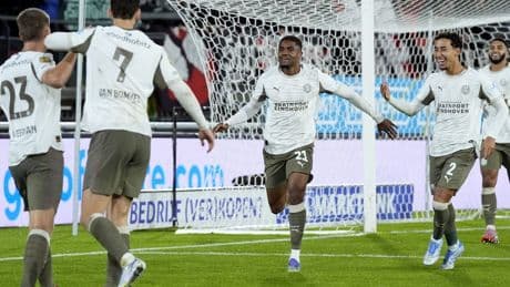PSV maakt meeste goals in feest van aanvallend voetbal tegen NEC (3-5)